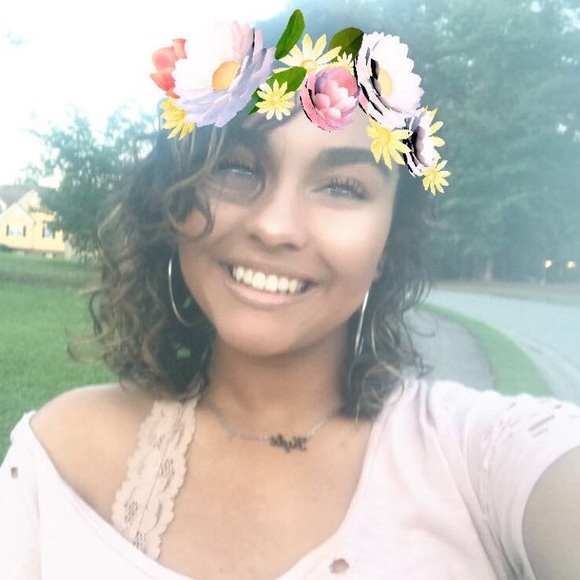 Meet your Posher, Téa-moné - Picture 1 of 1